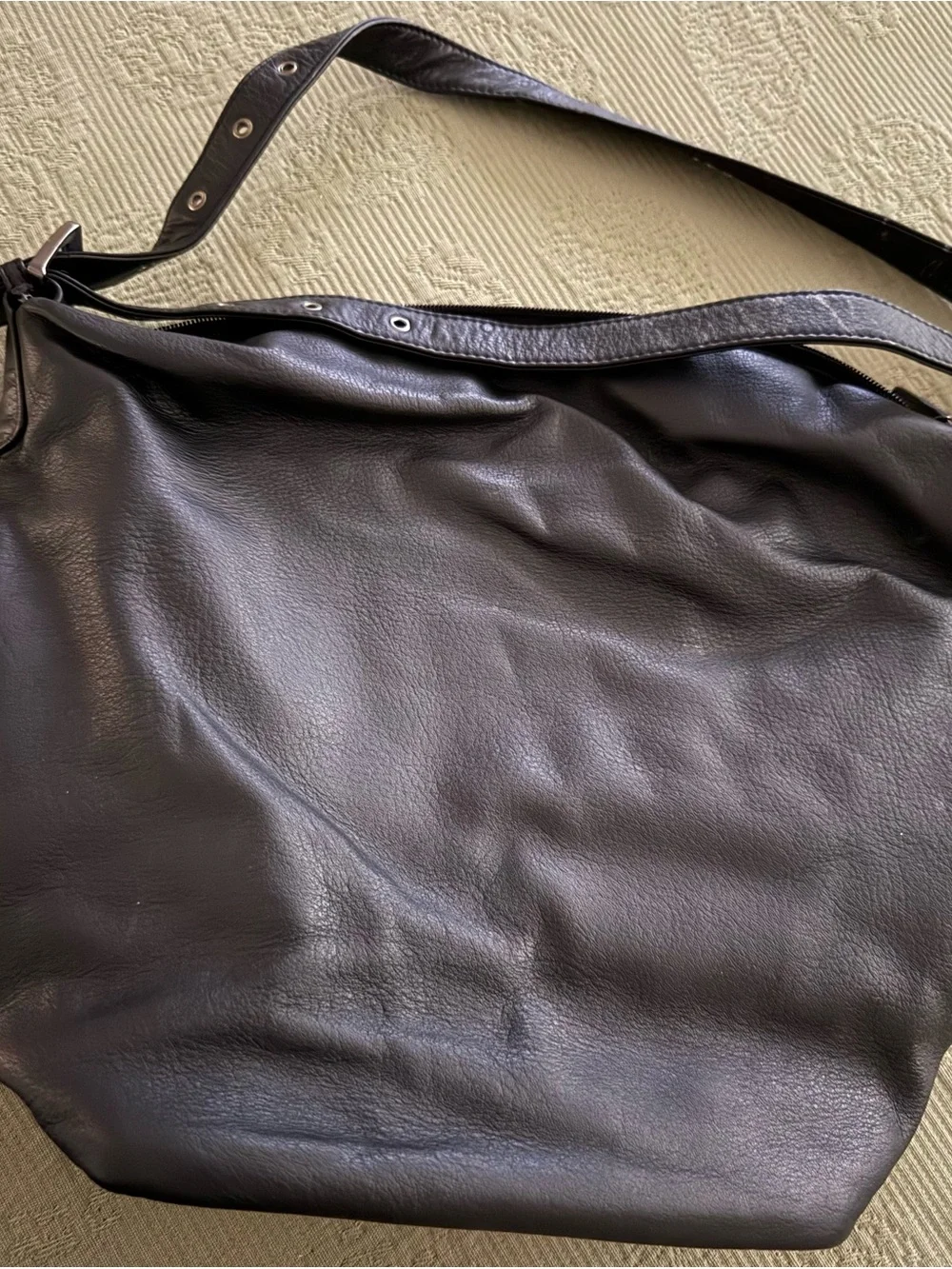 Stone Mountain Accessories Black leather large hobo style bag